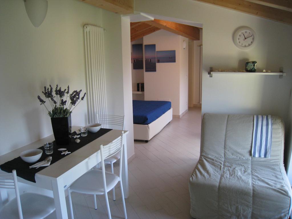 Casa Vacanze Albachiara Massa  Værelse billede